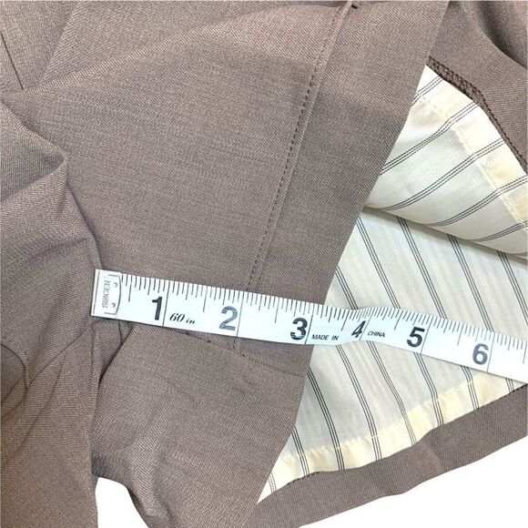 Line and Dot Womens Pleated High Rise Shorts - Picture 10 of 12